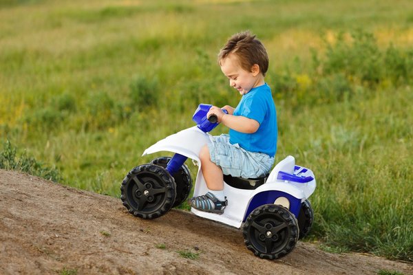 Voiture électrique enfant - Comment choisir une voiture pour enfant ?