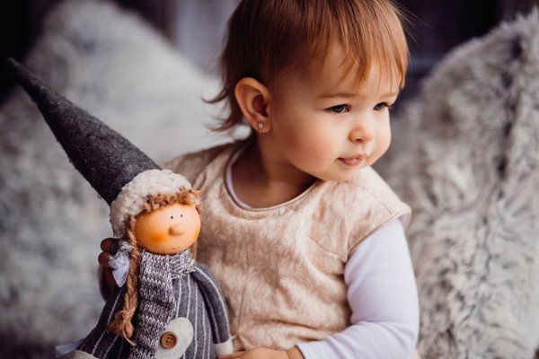 Comment bien choisir votre poupée à jouer en respectant la tranche