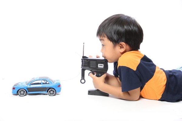 Les voitures radiocommandées pour les enfants de moins de 10 ans