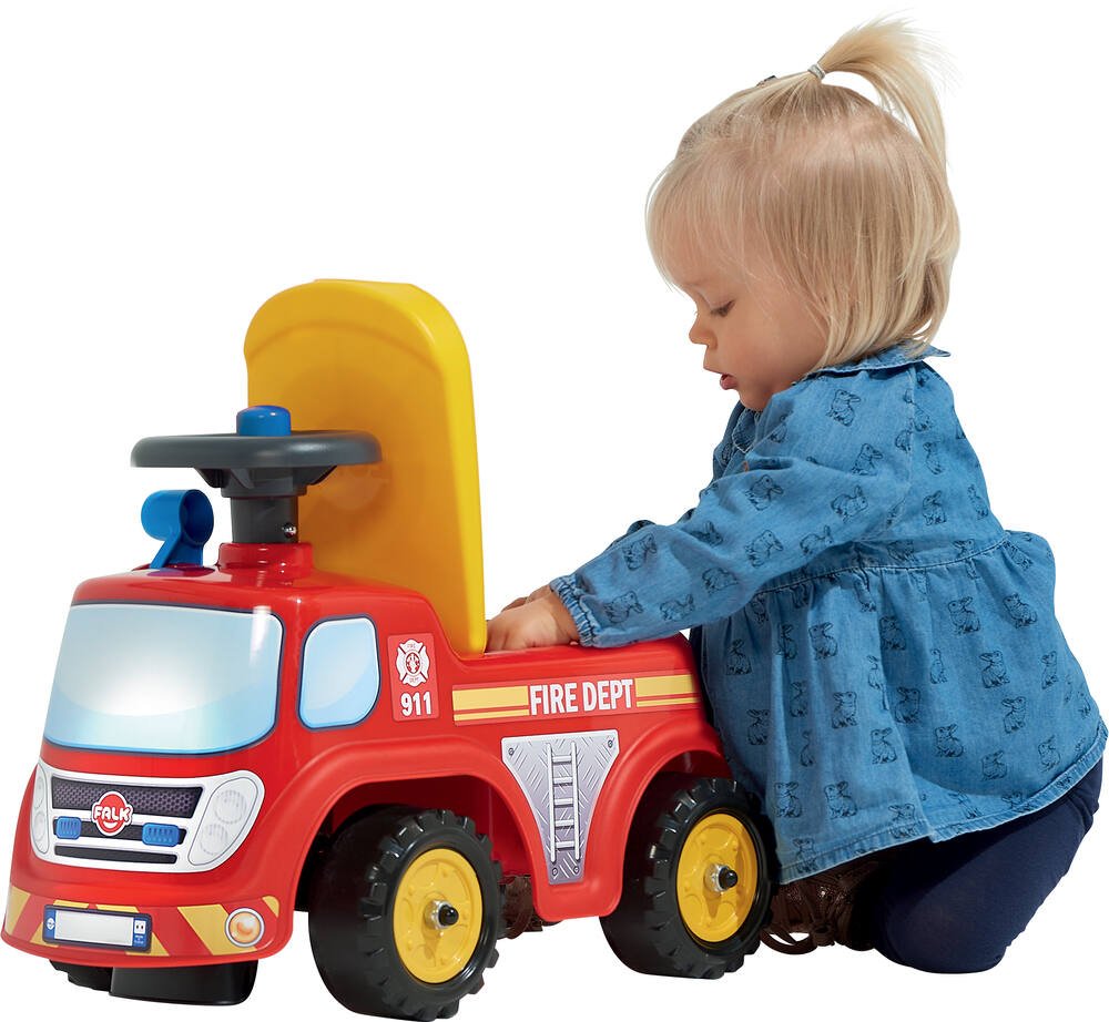 Le porteur camion pompier falk, un jouet disponible chez jouéclub