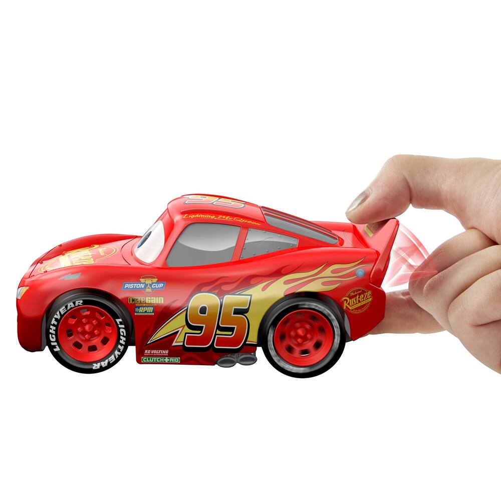 Voiture de CARS - Flash McQueen par TOMY T8864E