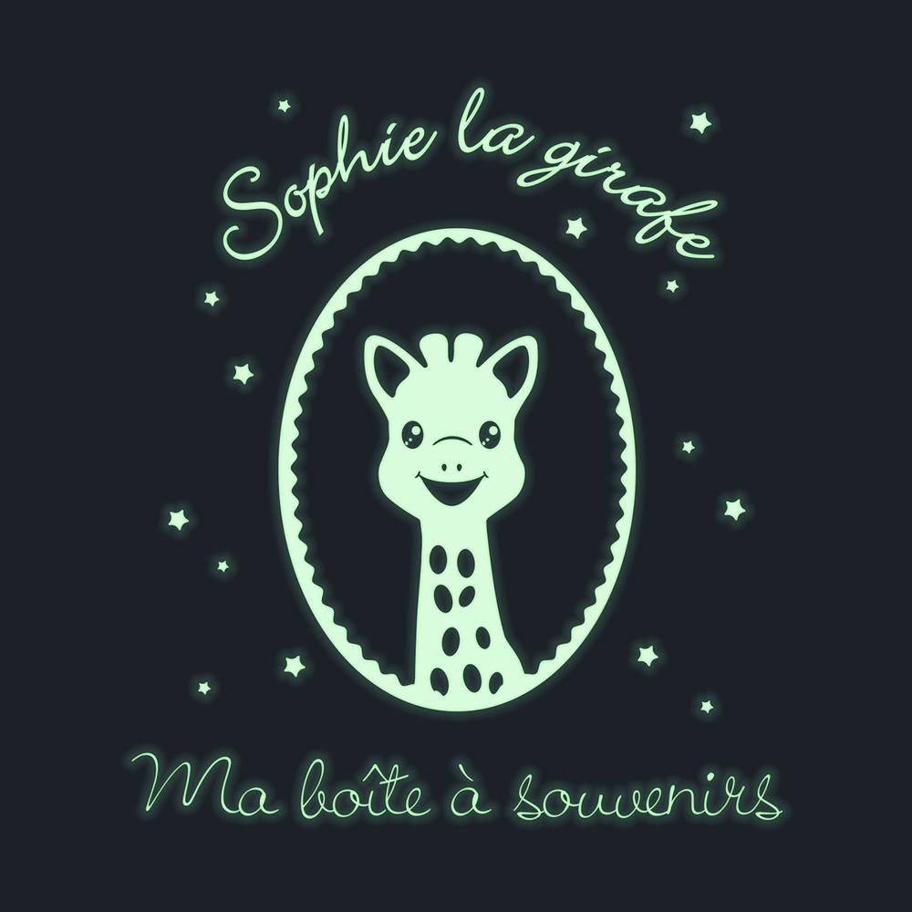 Grande Armoire A Souvenirs Sophie La Girafe Chambre Enfants
