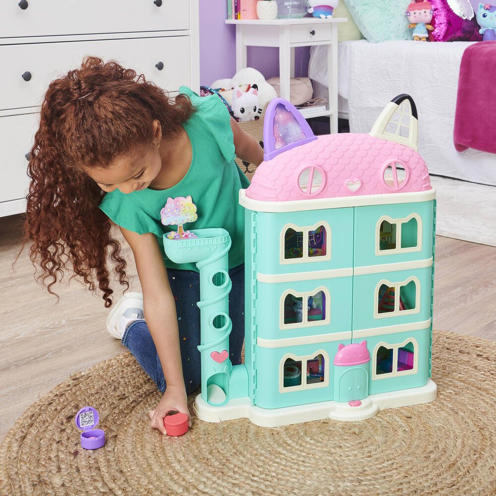 Gabby's Dollhouse Gabby et la maison magique Maison de Poupée Interactive  Avec 2 Figurines + 15 Accessoires - Reproduis Les Aventures De Ton Dessin  Animé Préféré - Jouet Enfant 3 Ans + : : Jeux et Jouets
