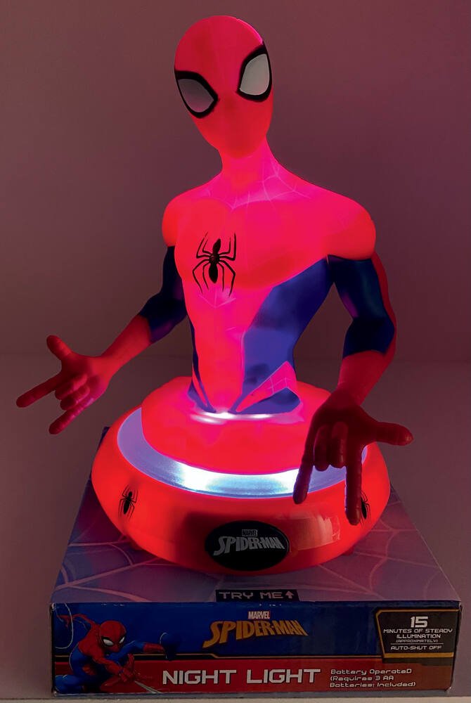 Jouéclub : lampe à l'effigie de spider-man
