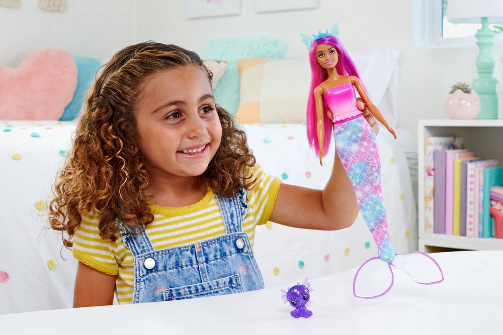 Coffret Poupée mannequin Barbie et sa licorne lumières magiques BARBIE : le  coffret à Prix Carrefour