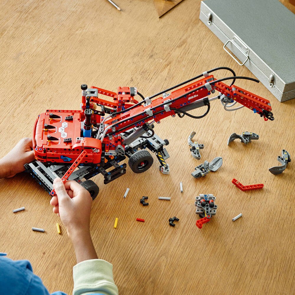 Fan de Lego Technic ? Le Set La Grue de Manutention (42144) voit
