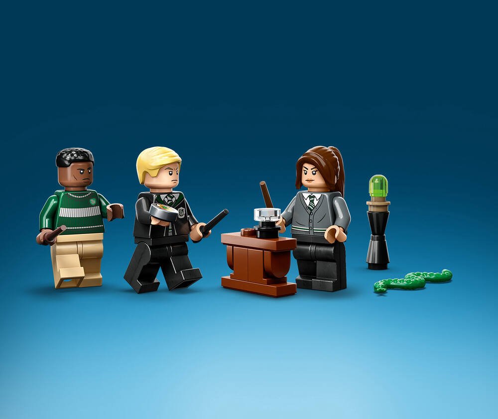 LEGO Harry Potter Le Blason de la Maison Serpentard 76410 LEGO : la boîte à  Prix Carrefour